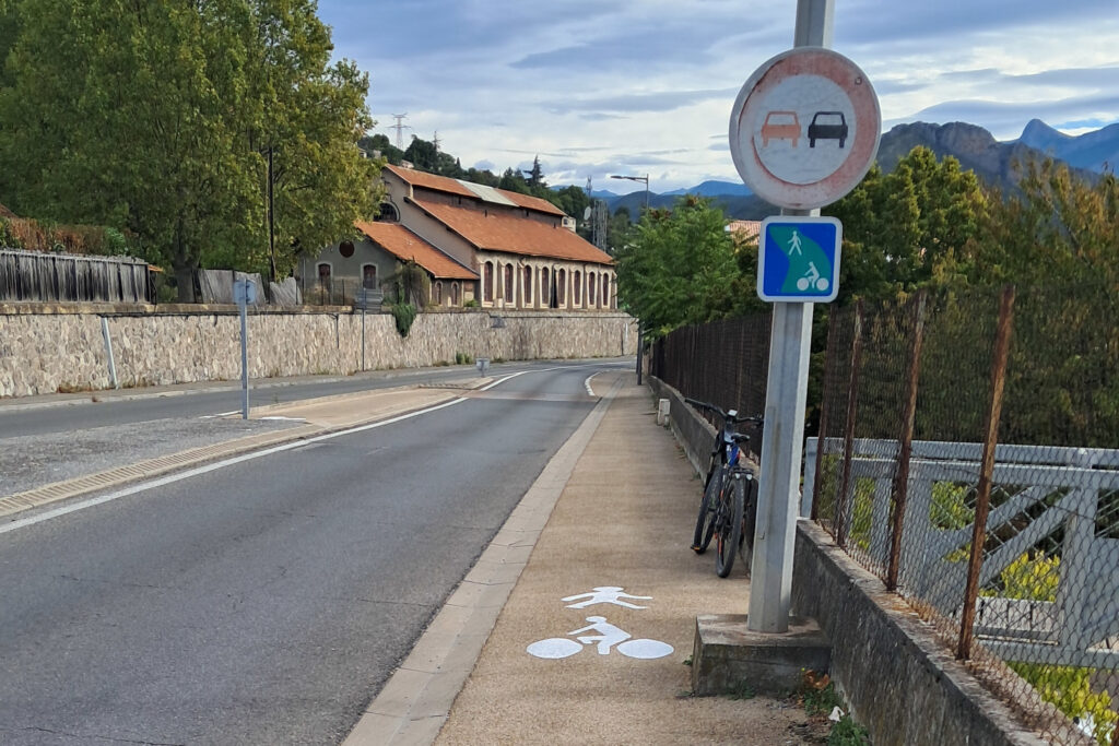 Signalisation des cyclistes sur les avenues de Verdun et du colonel Noël
